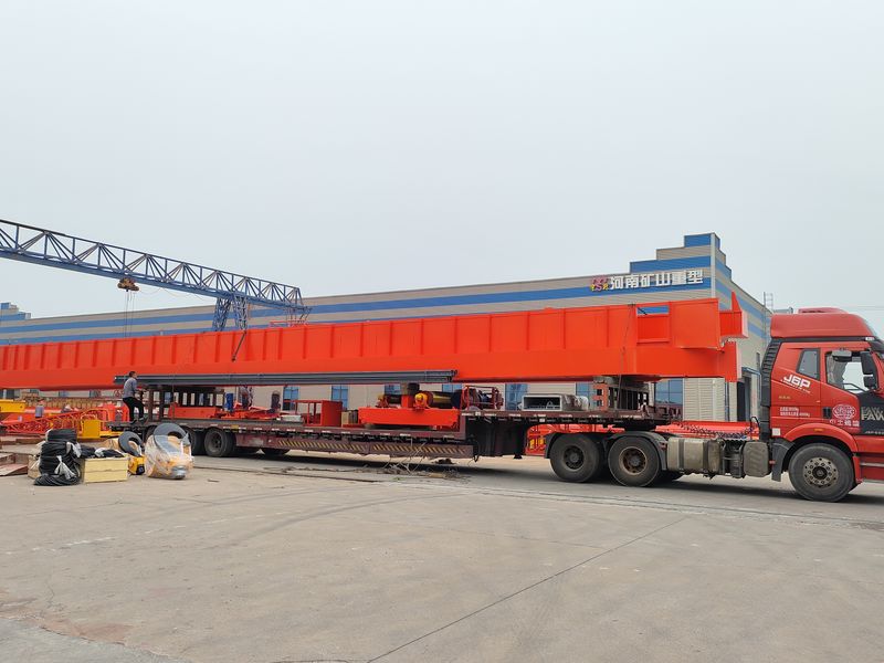 通用橋式起重機 QDXX32/5t—27.7m 制作完成，發(fā)往陜西省銅川市交付客戶使用。